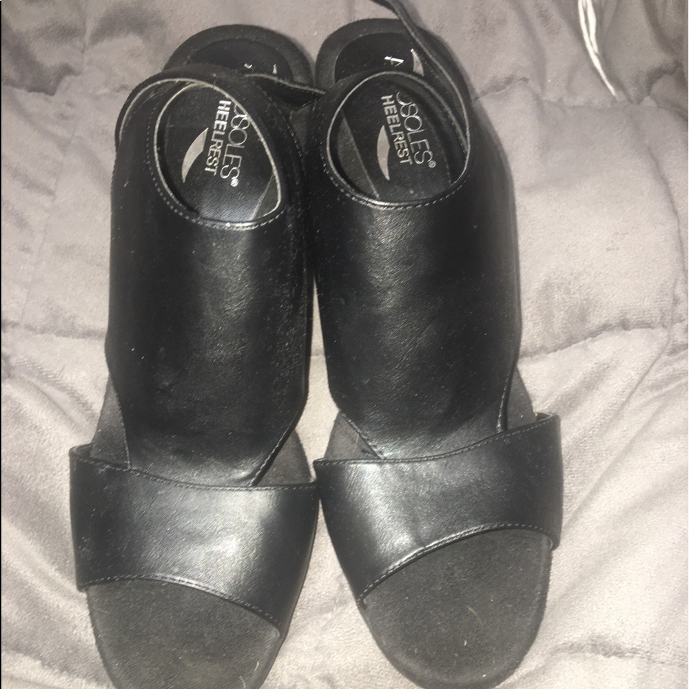 Cute black comfortable heels for any occasion